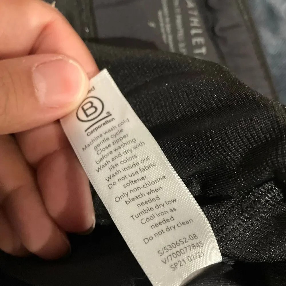 Athleta Run With It Printed 3.5” Short Size Small Black & Grey #778 - Picture 7 of 8